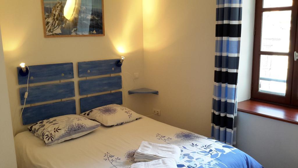 Auberge Du Doulon Lamothe-Montravel Room photo